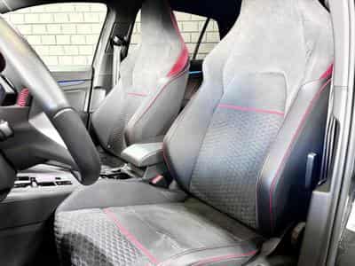 VW Golf GTI Clubsport 2.0 TSI 300 CV DSG7 *PANO*MATRIX* *CAM* (2023) - Photo 7