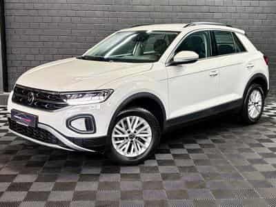 VW T-Roc Life 150 CV TSI DSG7 ** Attelage ** Pneus 4 Saisons** (2024) - Foto 1