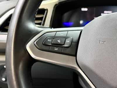 VW T-Roc Life 150 CV TSI DSG7 ** Attelage ** Pneus 4 Saisons** (2024) - Foto 11