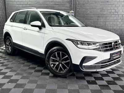 VW Tiguan Life ACTIVE 1.4 eHybrid TSI 245CV DSG6 *Attelage* *Caméra* (2022) - Foto 3