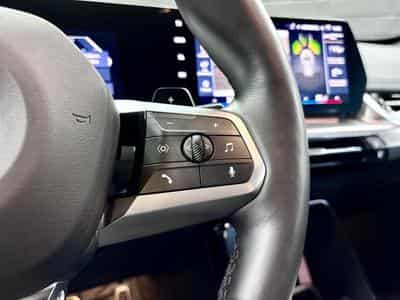 BMW X1 18i sDrive 136 CV M-Sport * Hayon * Caméra * Sièges chauffan (2025) - Foto 12