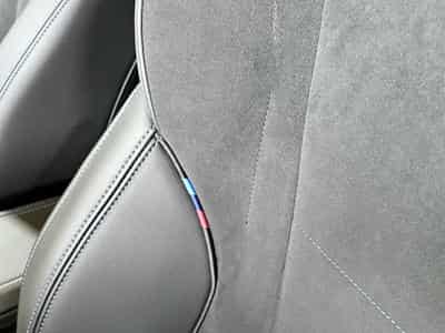 BMW X1 18i sDrive 136 CV M-Sport * Hayon * Caméra * Sièges chauffan (2025) - Foto 8