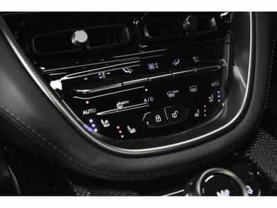 Aston-Martin DBX 707 4.0 V8 Bi-Turbo - ULTRAMARINE BLACK (2024) - Foto 15