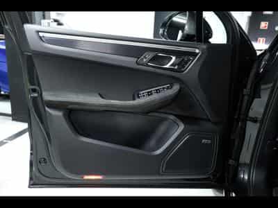 Porsche Macan III GTS PDK – VOLCANO GREY (2021) - Photo 8