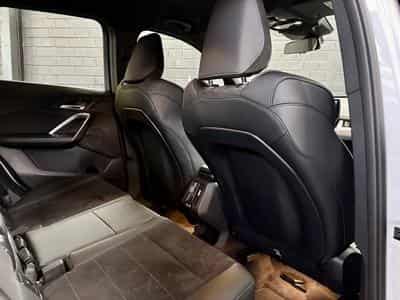 BMW X1 18i sDrive 136 CV M-Sport * Hayon * Caméra * Sièges chauffan (2025) - Photo 15