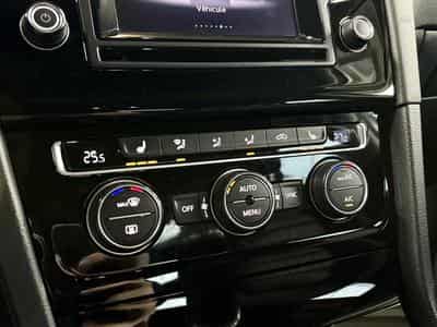 VW Golf 2.0 TDI Highline *ACC* Caméra* Sièges Chauff* Cuir* (2015) - Foto 13