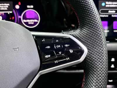 VW Golf GTI Clubsport 2.0 TSI 300 CV DSG7 *IQ. LIGHT* *PANO* CUIR * (2023) - Foto 13