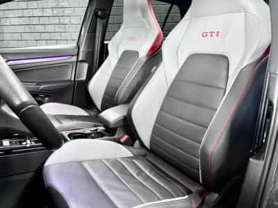 VW Golf GTI Clubsport 2.0 TSI 300 CV DSG7 *IQ. LIGHT* *PANO* CUIR * (2023) - Foto 7