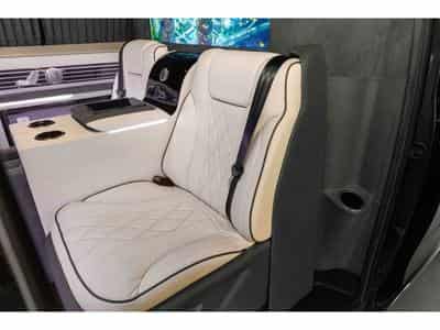 Mercedes V 300 V300 D VIP LANG MAYBACH/PANO/*FULL* (2025) - Photo 13