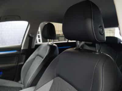 VW Golf Life GOAL 2.0 TDI 1150 CV DSG 7 ***Caméra***Attelage*** (2025) - Foto 8