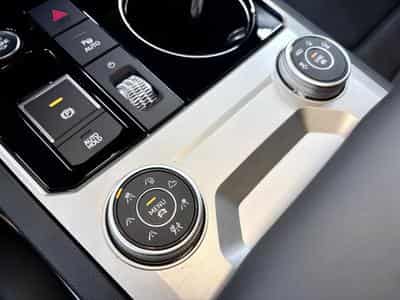 VW Touareg 3.0 TSi V6 eHybrid 4MOTION Elegance  381 CV (2022) - Foto 15