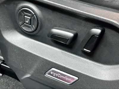 VW Touareg 3.0 TSi V6 eHybrid 4MOTION Elegance  381 CV (2022) - Foto 9