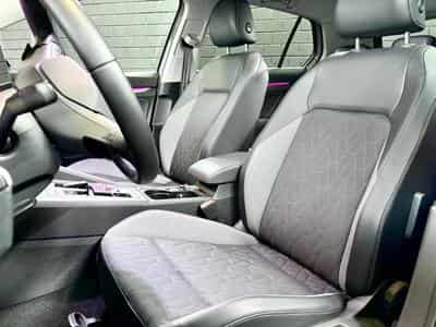 VW Golf Life Goal 2.0 TDI DSG7 150 CV ** Attelage ** Caméra ** (2025) - Photo 7