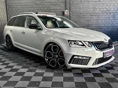 Skoda Octavia III COMBI RS 2.0 TSI 245 CV *CANTON* *ATTELAGE* SIEGES ELEC (2020) - Foto 3