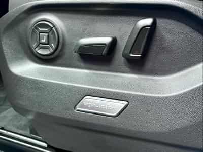 VW Touareg 3.0 TSi V6 PHEV 4MOTION Elegance 381 CV  * Attelage * (2022) - Foto 10