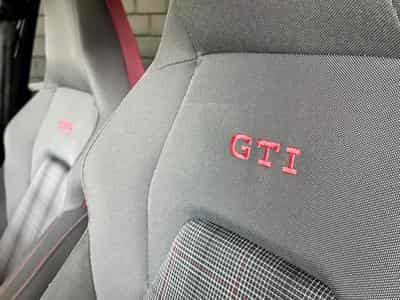 VW Golf GTI 2.0 TSI 245CV DSG7*HARMAN* TÊTE HAUTE* ACC* (2023) - Photo 8