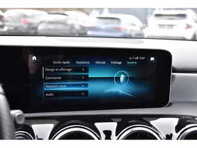 Mercedes A 200 AMG Line 7G-Tronic NIGHT CAM ALU19 1° MAIN (2020) - Photo 12