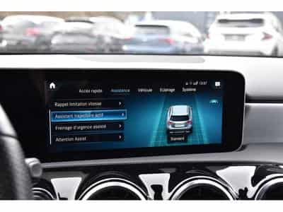 Mercedes A 200 AMG Line 7G-Tronic NIGHT CAM ALU19 1° MAIN (2020) - Photo 13