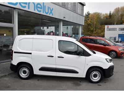 Citroën Berlingo 1.5 BlueHDI 100 CLIMA REGUL LANE CAM KEYLESS NEUF (2025) - Foto 3