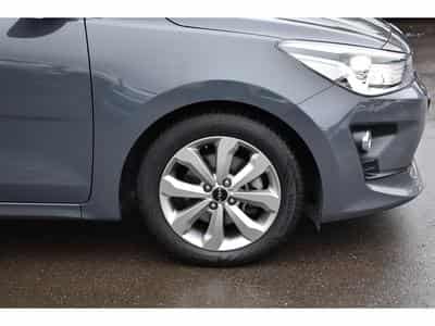 Kia Rio 1.0T 100pk/cv 7-DCT PULSE GPS CAM 1° MAIN (2023) - Photo 5