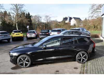 Volvo V60 2.0 B4 Plus Dark Geartronic CUIR MEMO PANO CAM360 HARMAN 1°M (2025) - Photo 3