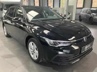 VW Golf 1.5 eTSI Life DSG 150HP (2023) - Photo 1