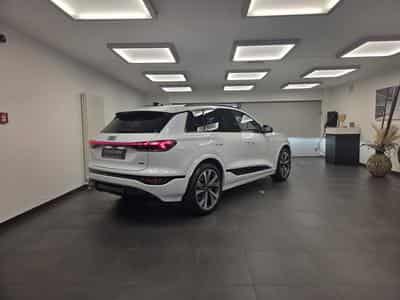 Audi Q6 e-tron SUV e-tron quattro S Line 390 CV / 285 kW (2026) - Photo 8