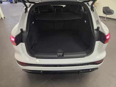 Audi Q6 e-tron SUV e-tron quattro S Line 390 CV / 285 kW (2026) - Photo 9