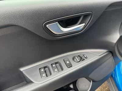 Kia Stonic Pulse 1.0T ISG (2024) - Foto 11