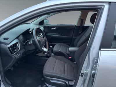 Kia Stonic Pulse 1.0T ISG (2024) - Foto 11