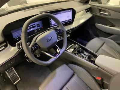 Audi Q3 Sportback e-hybrid 200kW / 272ch S tronic (2025) - Photo 2