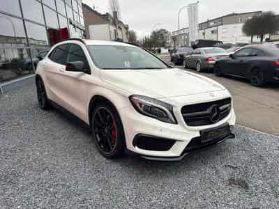 Mercedes GLA 45 AMG 4MATIC (2016) - Photo 5