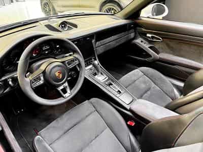 Porsche 911 991.2 Targa 4 GTS - 1st owner - full Porsche service (2019) - Photo 10