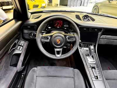 Porsche 911 991.2 Targa 4 GTS - 1st owner - full Porsche service (2019) - Photo 11