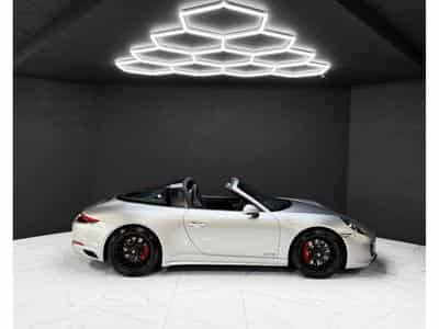Porsche 911 991.2 Targa 4 GTS - 1st owner - full Porsche service (2019) - Photo 6
