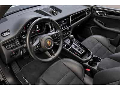 Porsche Macan III GTS (2021) - Photo 11