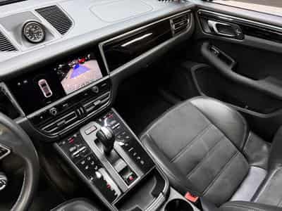 Porsche Macan III GTS (2021) - Photo 12