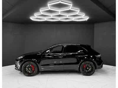 Porsche Macan III GTS (2021) - Photo 2