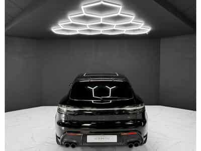 Porsche Macan III GTS (2021) - Photo 4