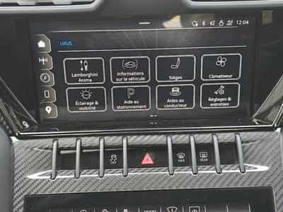 Lamborghini Urus Performante (2024) - Photo 11