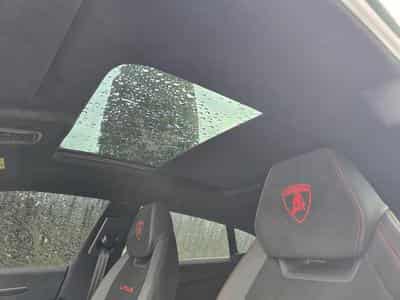 Lamborghini Urus Performante (2024) - Photo 9