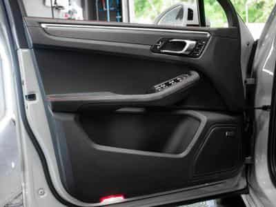 Porsche Macan GTS GRIS CRAIE full options PDC / PSE / PDLS / CHRONO / BOSE (2021) - Photo 12