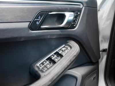 Porsche Macan GTS GRIS CRAIE full options PDC / PSE / PDLS / CHRONO / BOSE (2021) - Photo 13