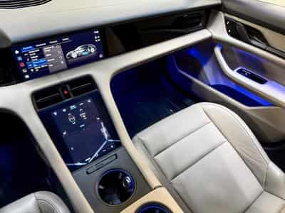 Porsche Taycan Sport Turismo / PANO / PDLS + / LIFT (2023) - Photo 10