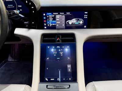 Porsche Taycan Sport Turismo / PANO / PDLS + / LIFT (2023) - Photo 11