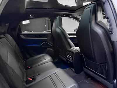 Porsche Cayenne GTS Coupe / ACC / Head-UP / SoftClose / 360° / BOSE (2024) - Photo 13