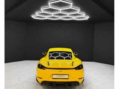 Porsche Cayman 718 GT4 (2020) - Photo 4