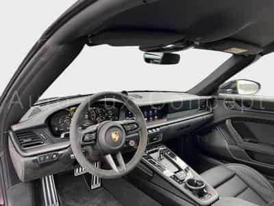 Porsche 911 Porsche 911 Targa 4 GTS (2026) - Foto 9