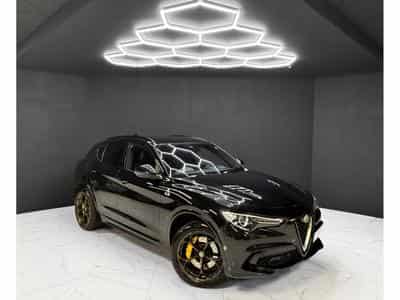 Alfa-Romeo Stelvio Quadrifoglio Q4 (2018) - Foto 7