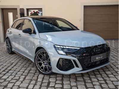 Audi RS3 Sportback Performance Edition 1 OF 300 (2023) - Photo 2